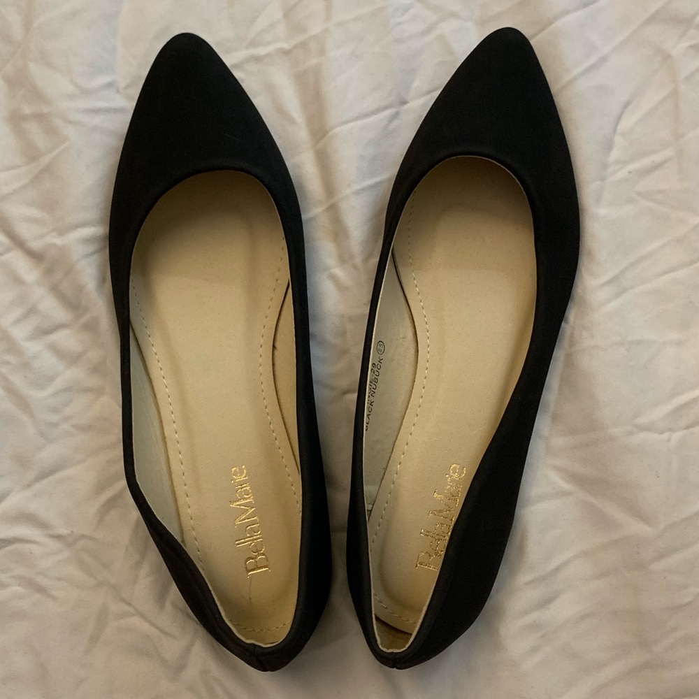 Bella Marie Black Pointy Toe Ballet Flats- 8.5